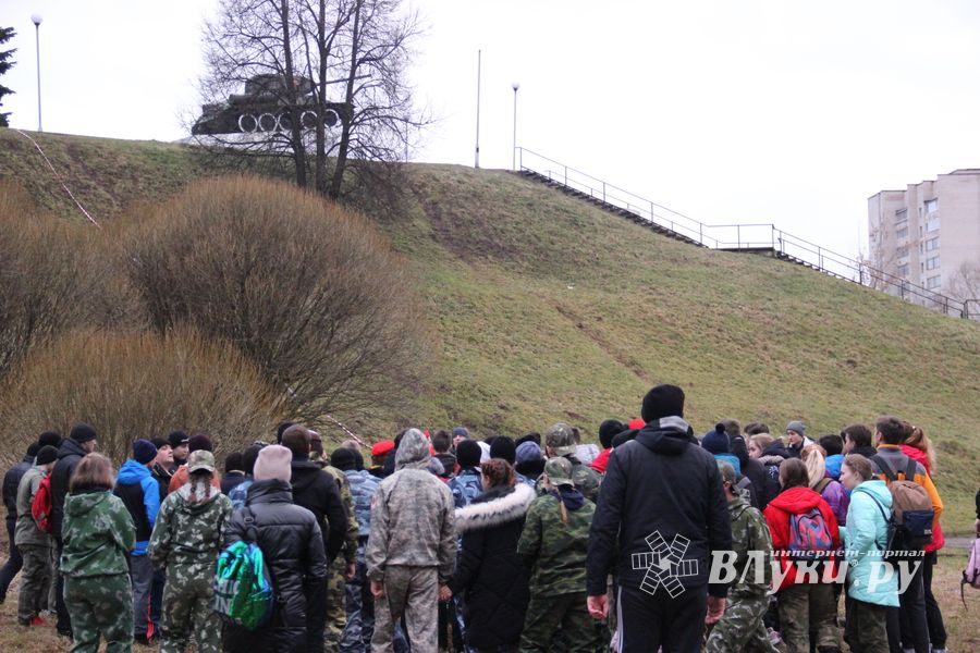 В Великих Луках проходит открытая военно-патриотическая игра «Юнармия-Великие Луки-2020» (ФОТО)