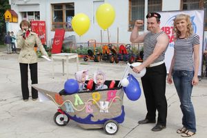 «Парад детских колясок» в День семьи, любви и верности (ФОТО)