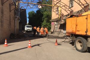 В Великих Луках производится ямочный ремонт дорожного покрытия (ФОТО)