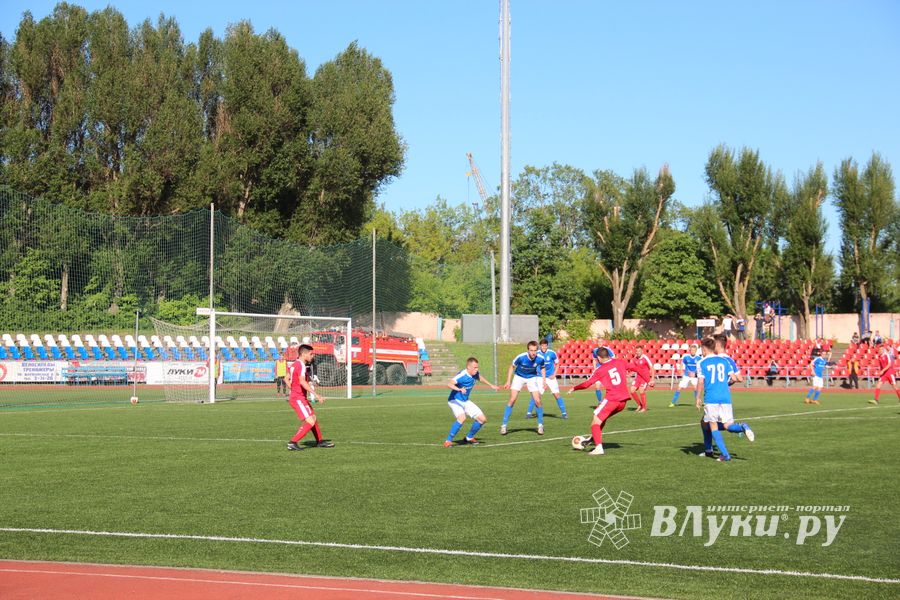 Великолучане проиграли последний домашний матч дебютного сезона (ФОТО)