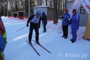 Всероссийская массовая лыжная гонка «Лыжня России 2015» состоялась в Великолукском районе (фото)