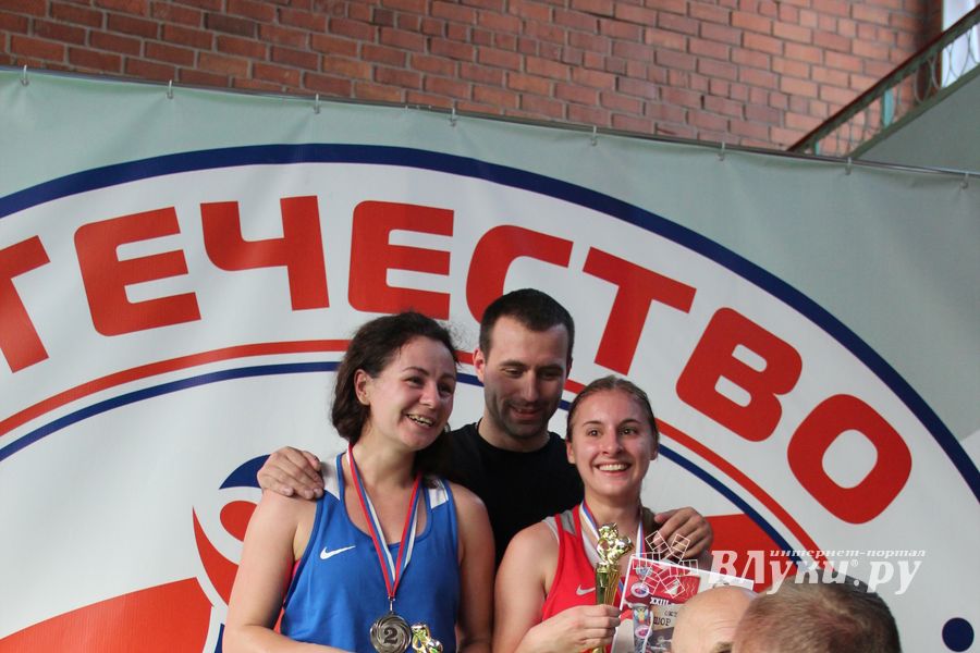 В Великих Луках прошел турнир по боксу памяти Е. Клевцова (ФОТО)