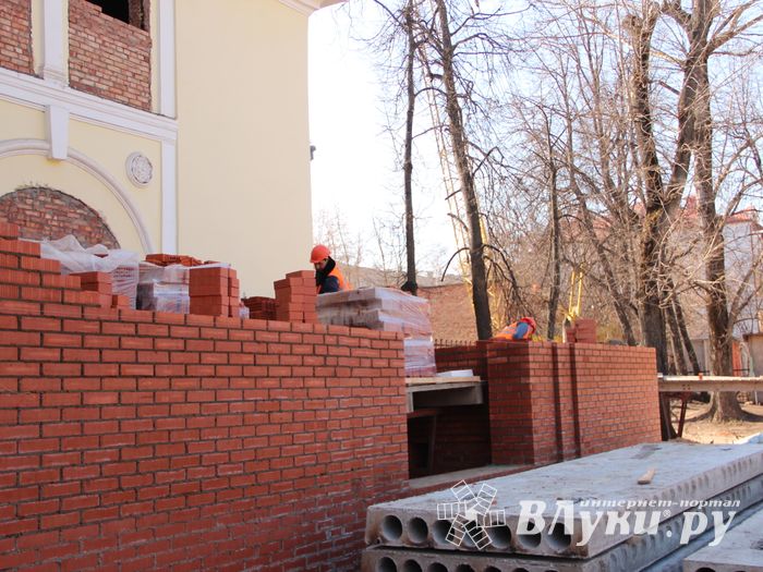 В театре не могут быть пластиковые окна... (фото)