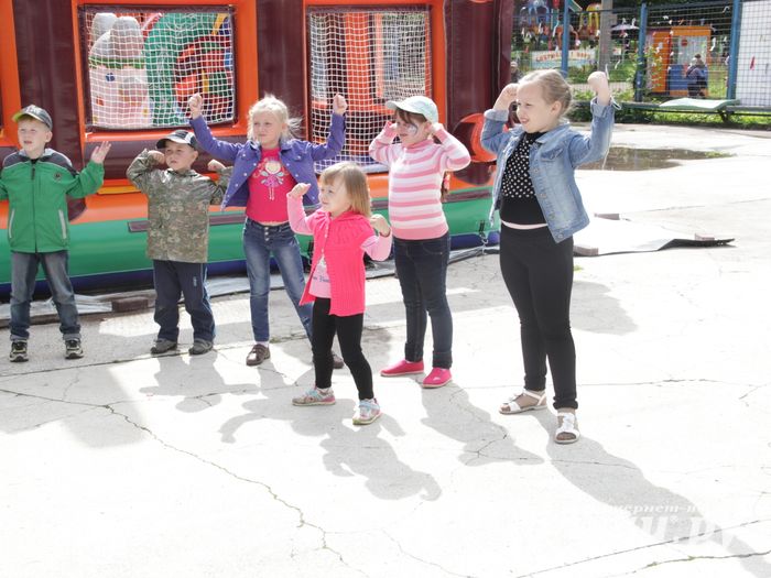 «Парад детских колясок» в День семьи, любви и верности (ФОТО)