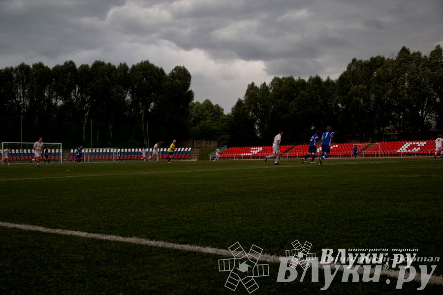 Футбольный матч «Экспресс-2» — «КПРФ»