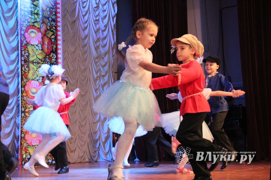 «Великолукская Веснянка»: детские сады 