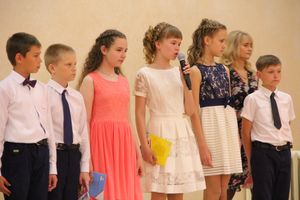 В школе №13 чествовали вчерашних учеников начальной школы (ФОТО)