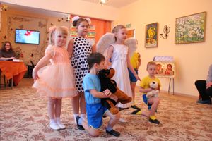 «Красота Божьего мира» в рисунках дошколят Великих Лук (ФОТО)