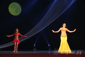 В ДК ЛК прошел музыкально-танцевальный спектакль «Босиком по млечному пути» (фото)