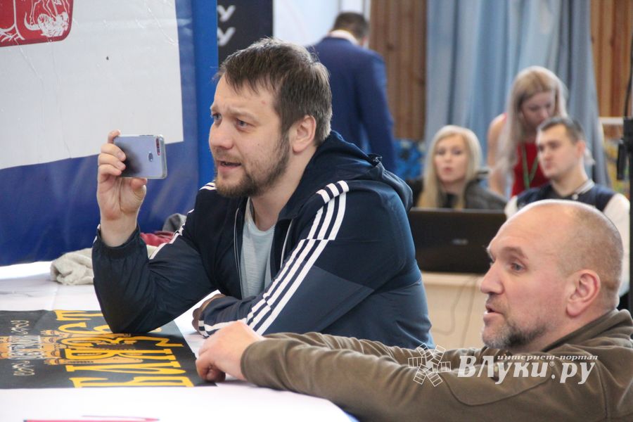 Открытый кубок по смешанному боевому единоборству ММА прошел в Великих Луках (ФОТО)