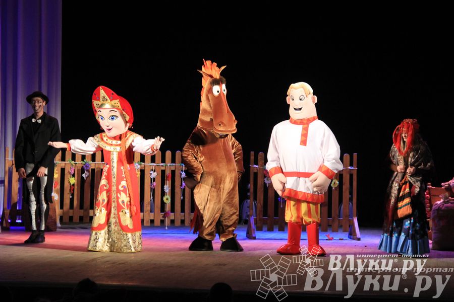 Состоялась премьера спектакля «Однажды в сказке...» (фото)