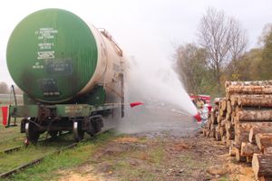 В Великих Луках тушили поезд (ФОТО)