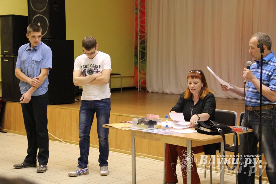 В Великих Луках прошла финальная игра «Что? Где? Когда?» (фото)