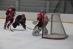 ХК «Экспресс» одержал победу над ХК «Евро-Керамика» в рамках НХЛ (ФОТО)