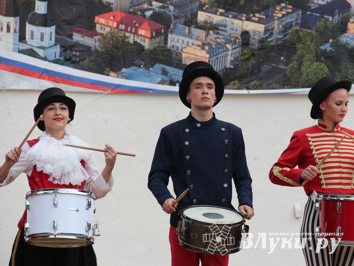 Лучшие мажоретки и барабанщицы награждены (ФОТО)