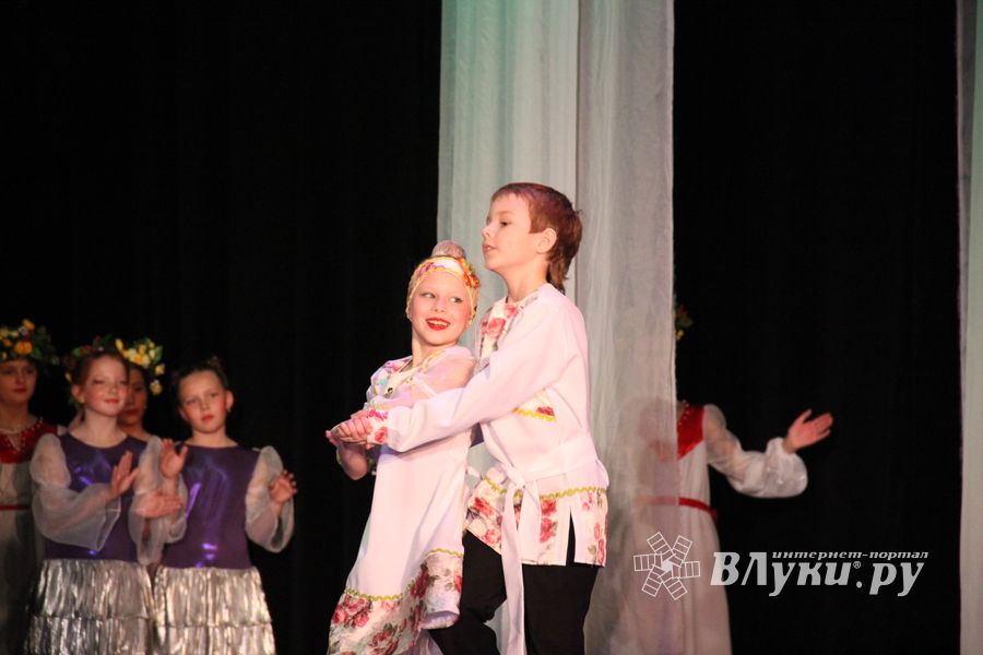 «Великолукская Веснянка» на сцене ДК ЛК