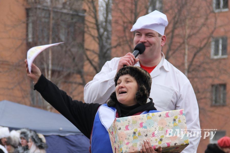 Гуляния широкой великолукской Масленицы