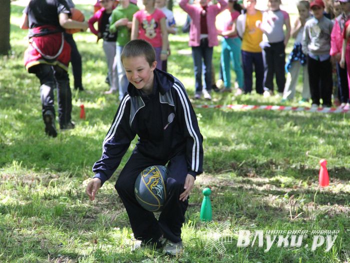В Великих Луках прошла эстафета «Лабиринты лета» (фото)