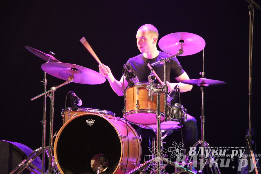 В Великих Луках прошел фестиваль живой музыки «Ставим на аватарках небо» (фото)