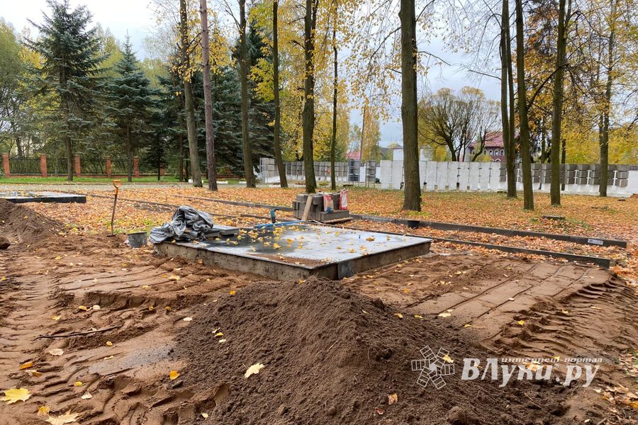 Продолжается реконструкция воинского мемориала (ФОТО)