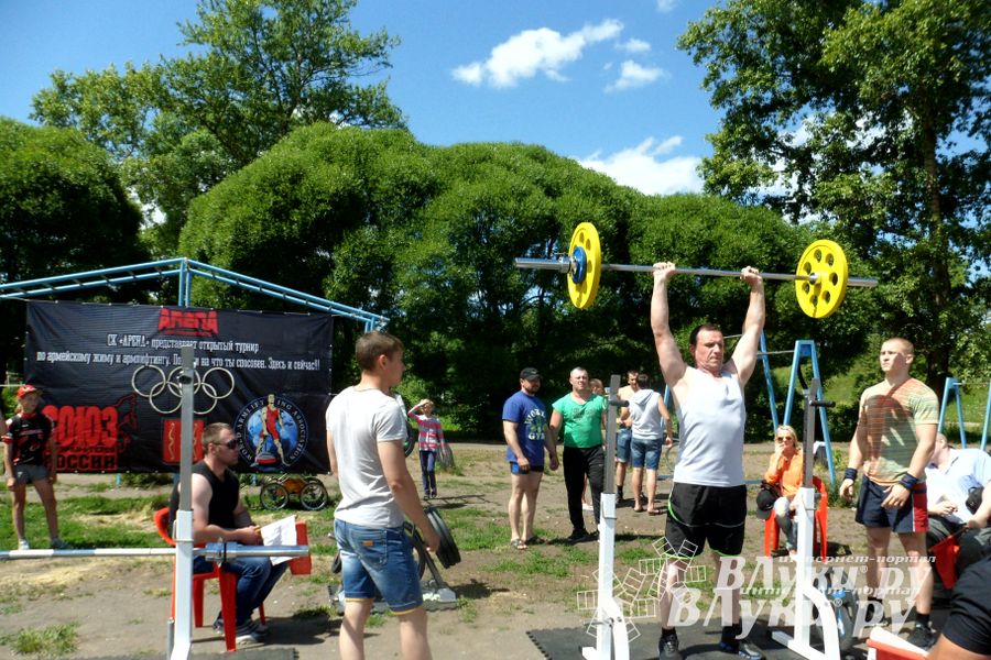 В Великих Луках прошел Всероссийский олимпийский день (фото)