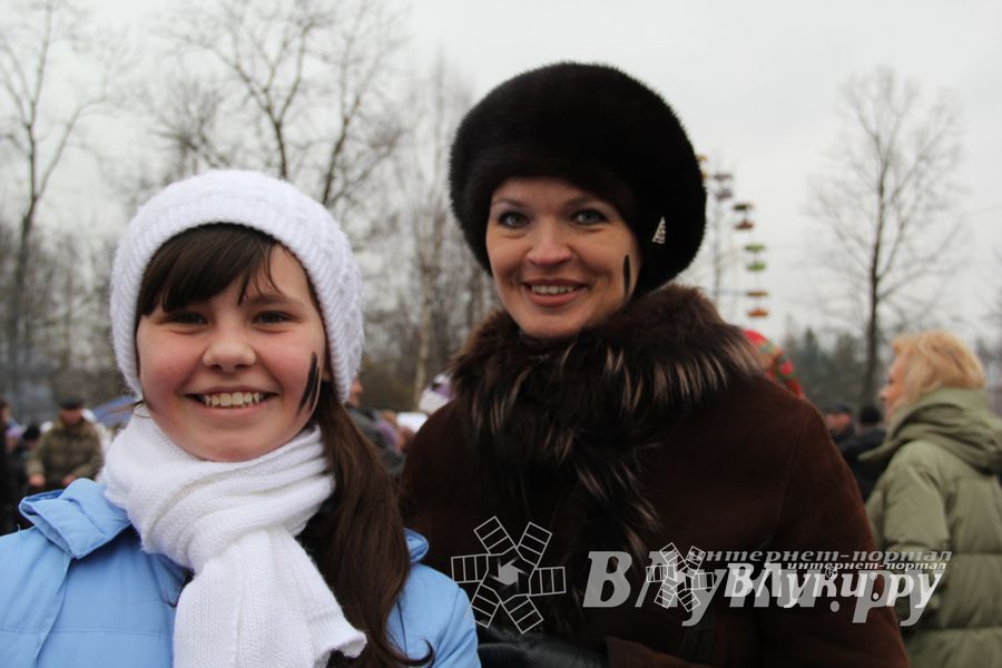 Гуляния широкой великолукской Масленицы