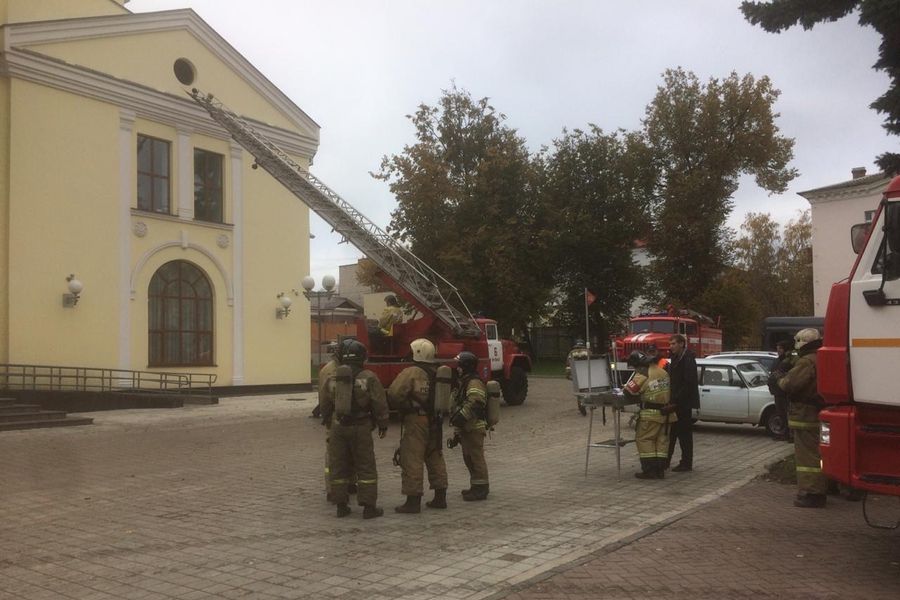 В драмтеатре потушили условный пожар (ФОТО)