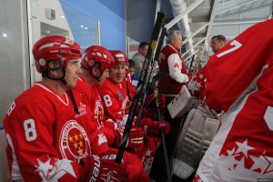 Андрей Турчак забросил две шайбы в ворота «Легенд хоккея» (фото)