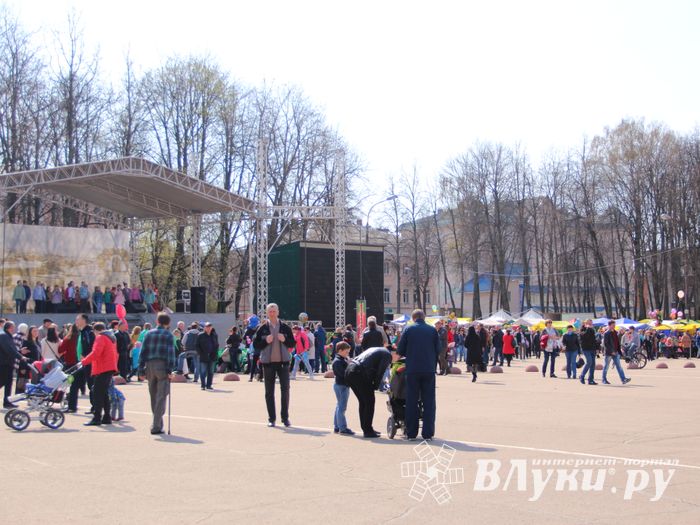 СТЦ «СтройСам» порадовал великолучан на универсальной ярмарке «Весна-2018» (ФОТО)