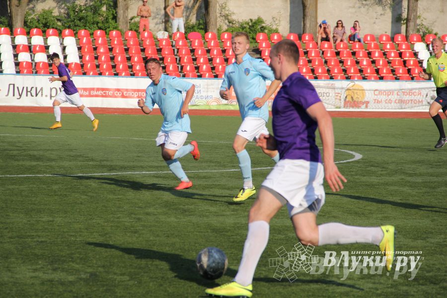 Матч «Великолукский район» — «Экспресс» в рамках Чемпионата Псковской области по футболу