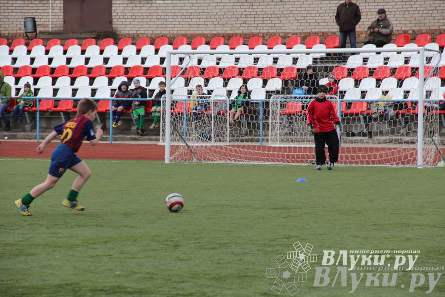В Великих Луках прошел международный детский турнир по футболу «Наши надежды»