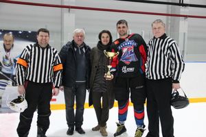 Памятный турнир по хоккею прошел в великолукском «Айсберге» (ФОТО)