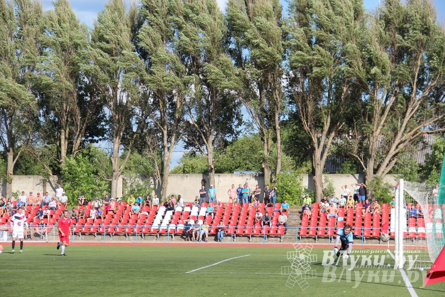  «Луки-Энергия» уступила в домашнем матче петербургской «Звезде» (фото)