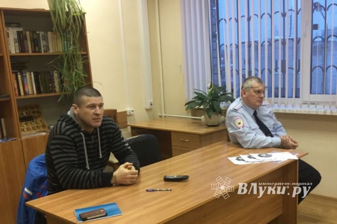В ЦВСНП УМВД прошла встреча воспитанников с известным спортсменом (фото)