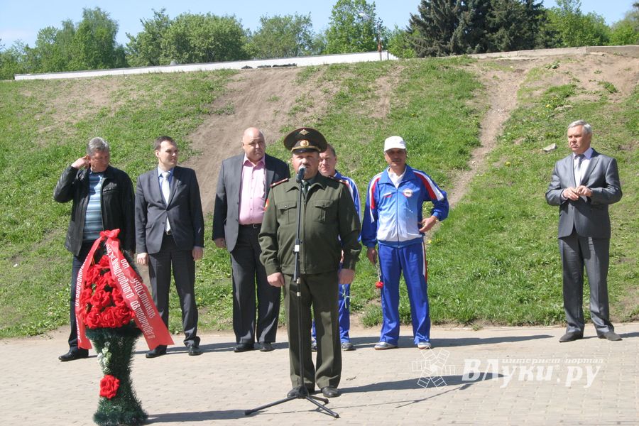 Члены Международного автопробега прибыли в Великие Луки 