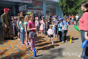 День защиты детей отпраздновали В Великих Луках (фото)