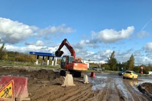 Проезд перекрёстка Дружба-Дьяконова временно затруднён (ФОТО)