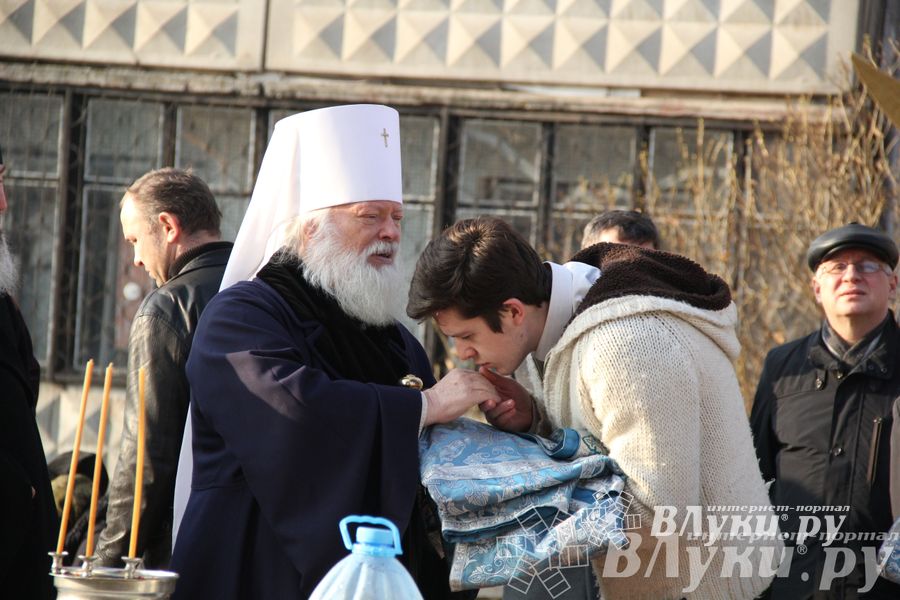 У храма святителя Тихона теперь есть освященные кресты