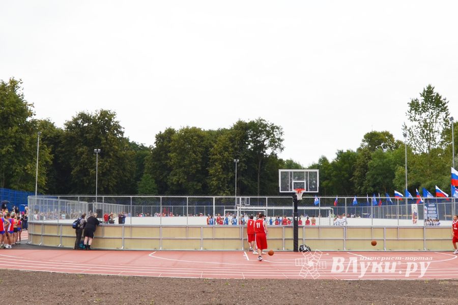 Новый спорткомплекс на Дятлинке будет открыт для великолучан (фото)