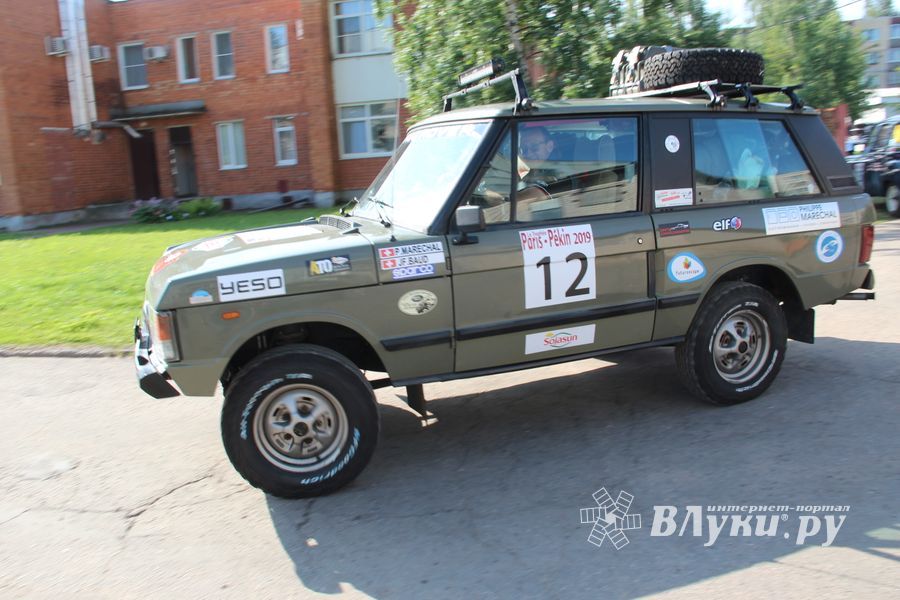 Ретро-автомобили побывали в Великих Луках (ФОТО)
