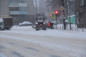 Великие Луки заносит снегом (фото)