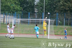 В Великих Луках состоялся матч «Луки-Энергия» — «Звезда» (Санкт-Петербург)