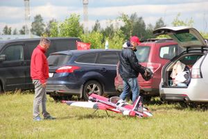 В Великих Луках проходит 7-й Фестиваль авиамодельного спорта (ФОТО)