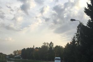 В центральном парке Великих Лук продолжаются ремонтные работы (фото)