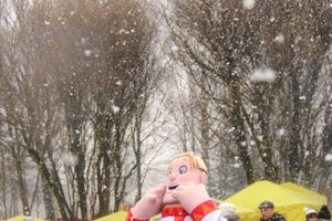 В Великих Луках сожгли Масленицу (фото)