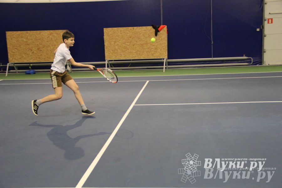 В Великих Луках прошло Первенство по большому теннису (фото)