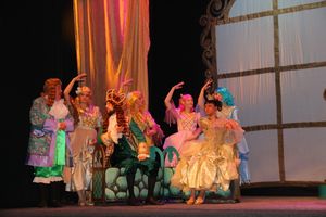 «Принцессу на горошине» и «Свинопаса» показал Великолукский драматический театр (фото)