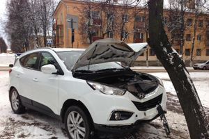 Снег стал причиной нескольких аварий в Великих Луках (ФОТО)