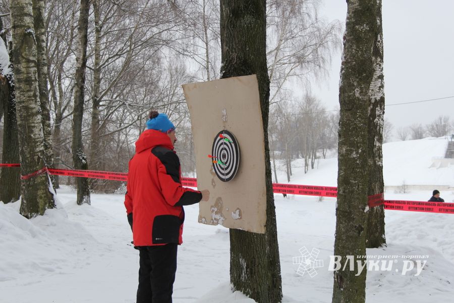 В Великих Луках прошел праздник Масленицы (ФОТО)
