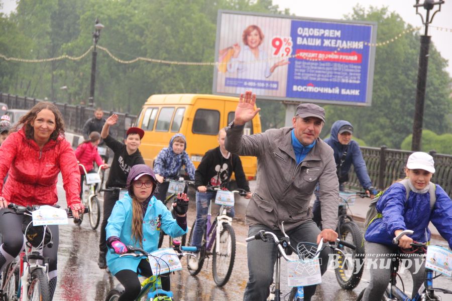 Зигзаг здоровья выполнили великолукские велосипедисты (ФОТО)